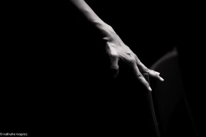 201306021 des mains_-2